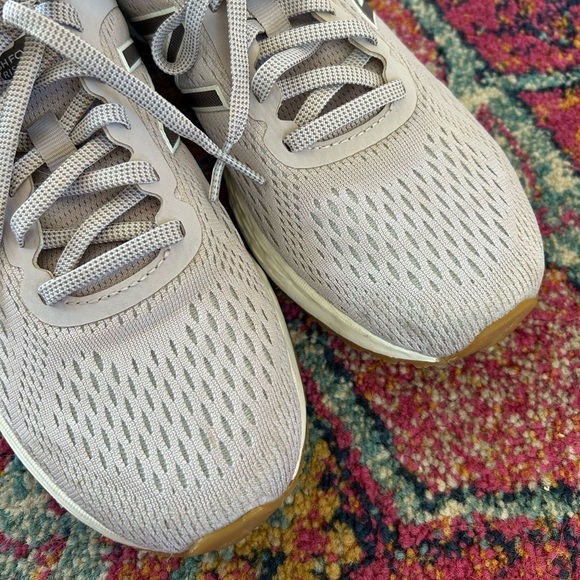 New Balance | Women's Lavender/Grey Fresh Foam Arishi V2 Running Shoes, size 8.5 - Picture 11 of 14